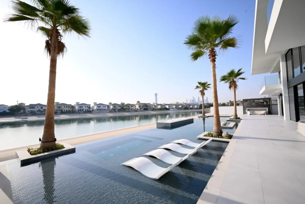 Luxurious Landscapes