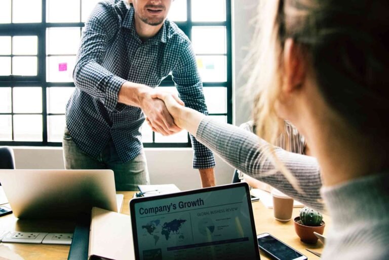 How Guest Posting Helps in Networking and Building Relationships.