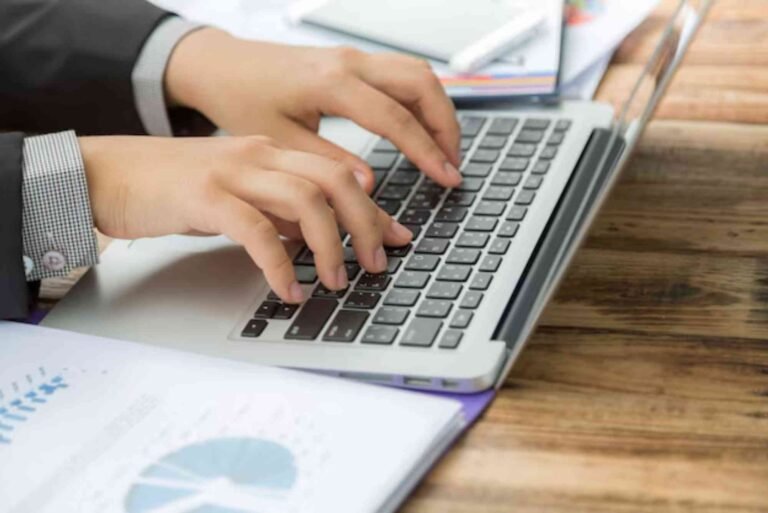 How Guest Posting Improves Social Media Presence and Shares.