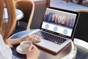 Comparing Guest Posting and Traditional Blogging for Vape Brands
