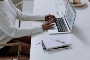 Crafting a Compelling Vape Guest Post Pitch