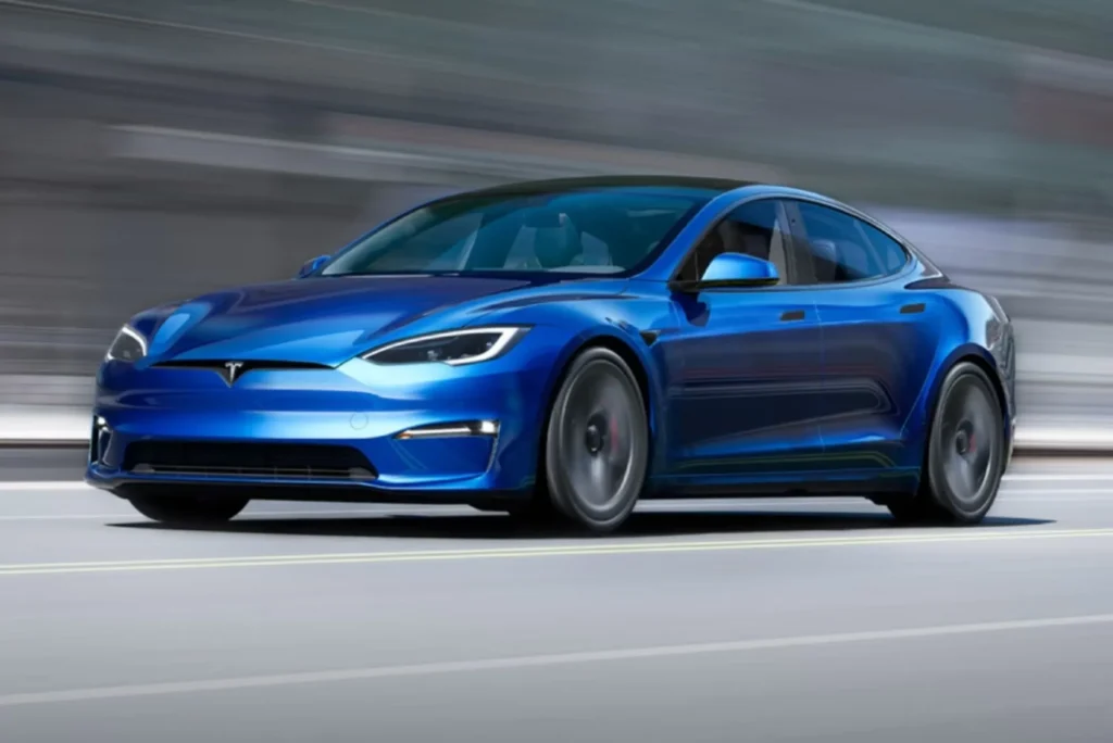 كم سعر سيارة تيسلا؟