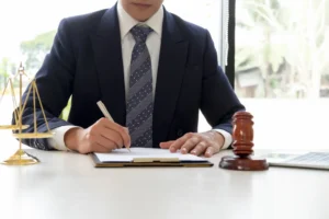How Do Real Estate Lawyers in Dubai Handle Construction Disputes