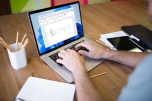 Crafting Guest Posts That Resonate with Global Audiences
