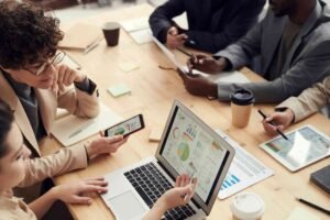 Using Industry Trends to Inform Your Guest Posting Strategy