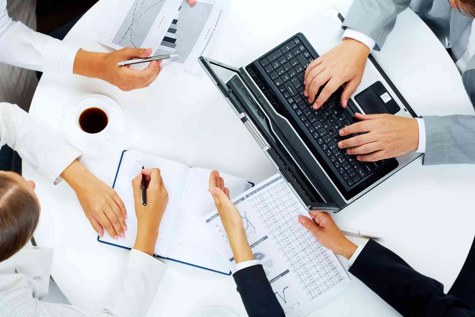 Aligning Your Guest Posting Strategy with Seasonal Market Trends