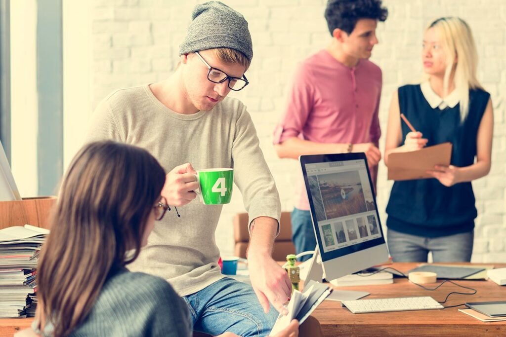 The Role of Semantic Relevance in Guest Posting