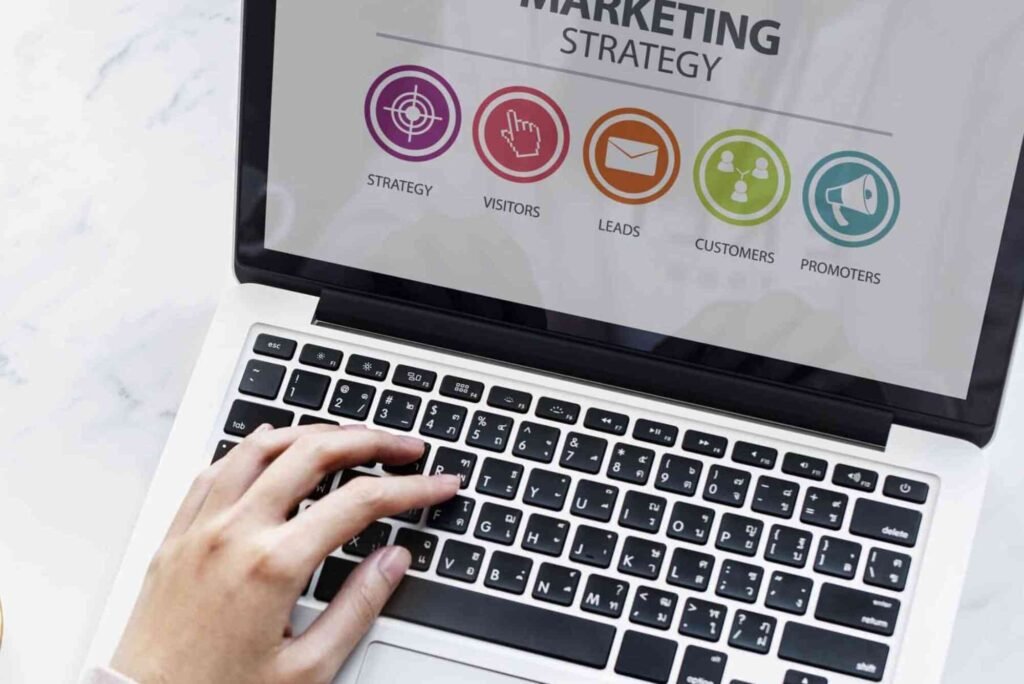 Guest Posting vs Influencer Marketing (How They Connect)