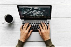 How Guest Posting Helps Search Engines Understand Your Website