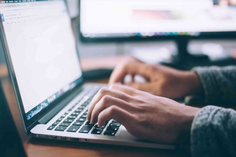 How Guest Posting Supports Content Distribution Strategies
