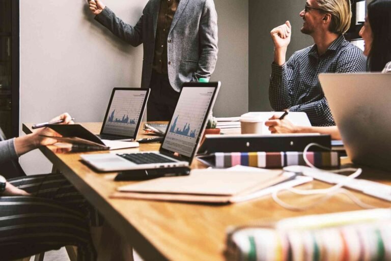 How Guest Posting Supports Reputation Management