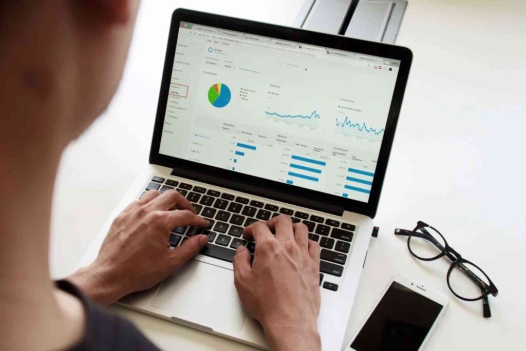 Why Multi-Channel Marketing Strengthens Guest Posting