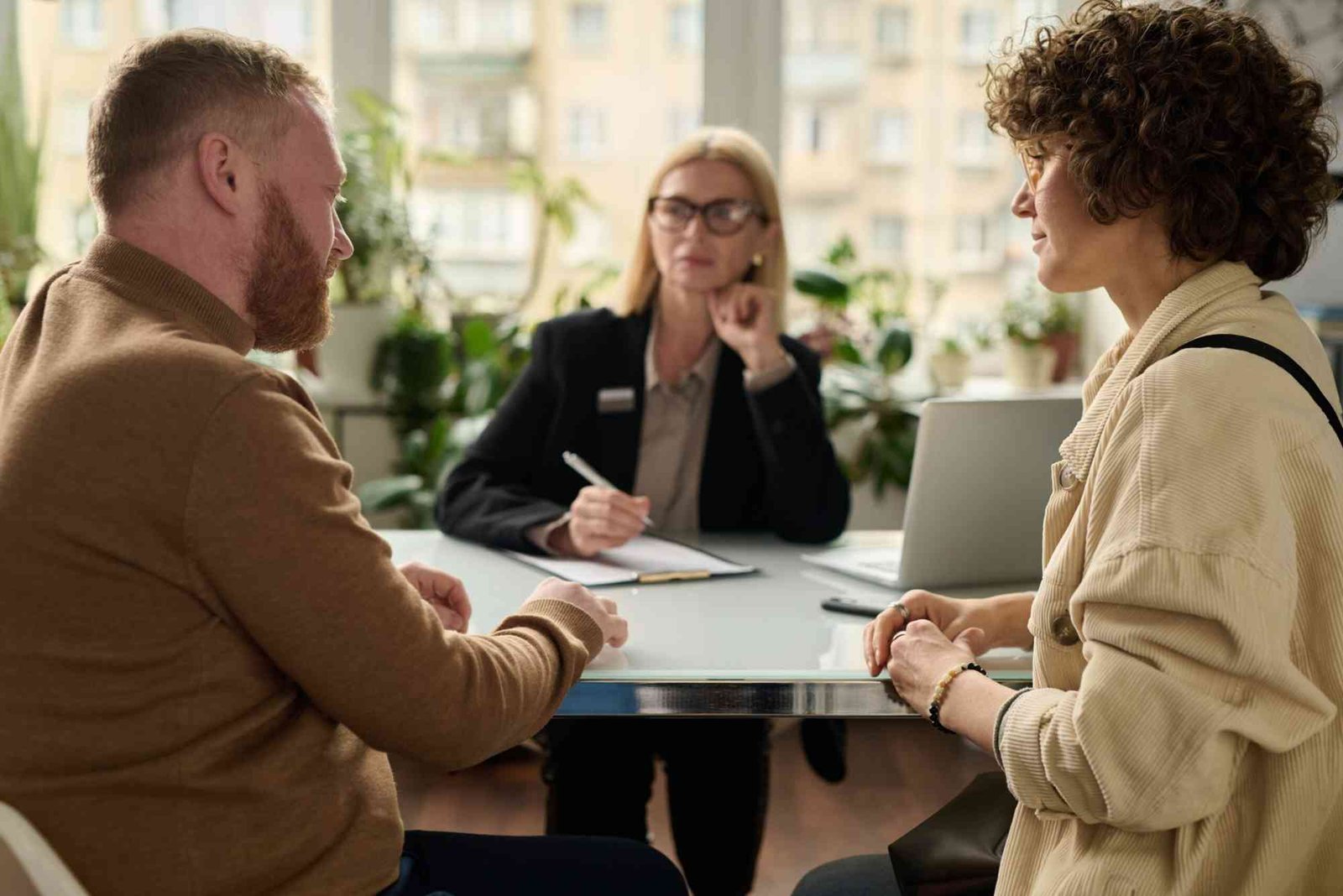 How to Organize Guest Posting With Simple Systems