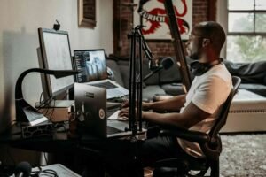 How Podcast Guesting Complements Written Guest Posts