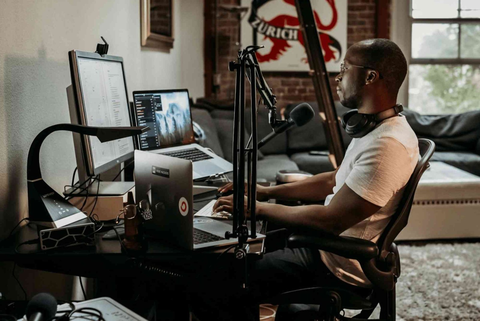How Podcast Guesting Complements Written Guest Posts