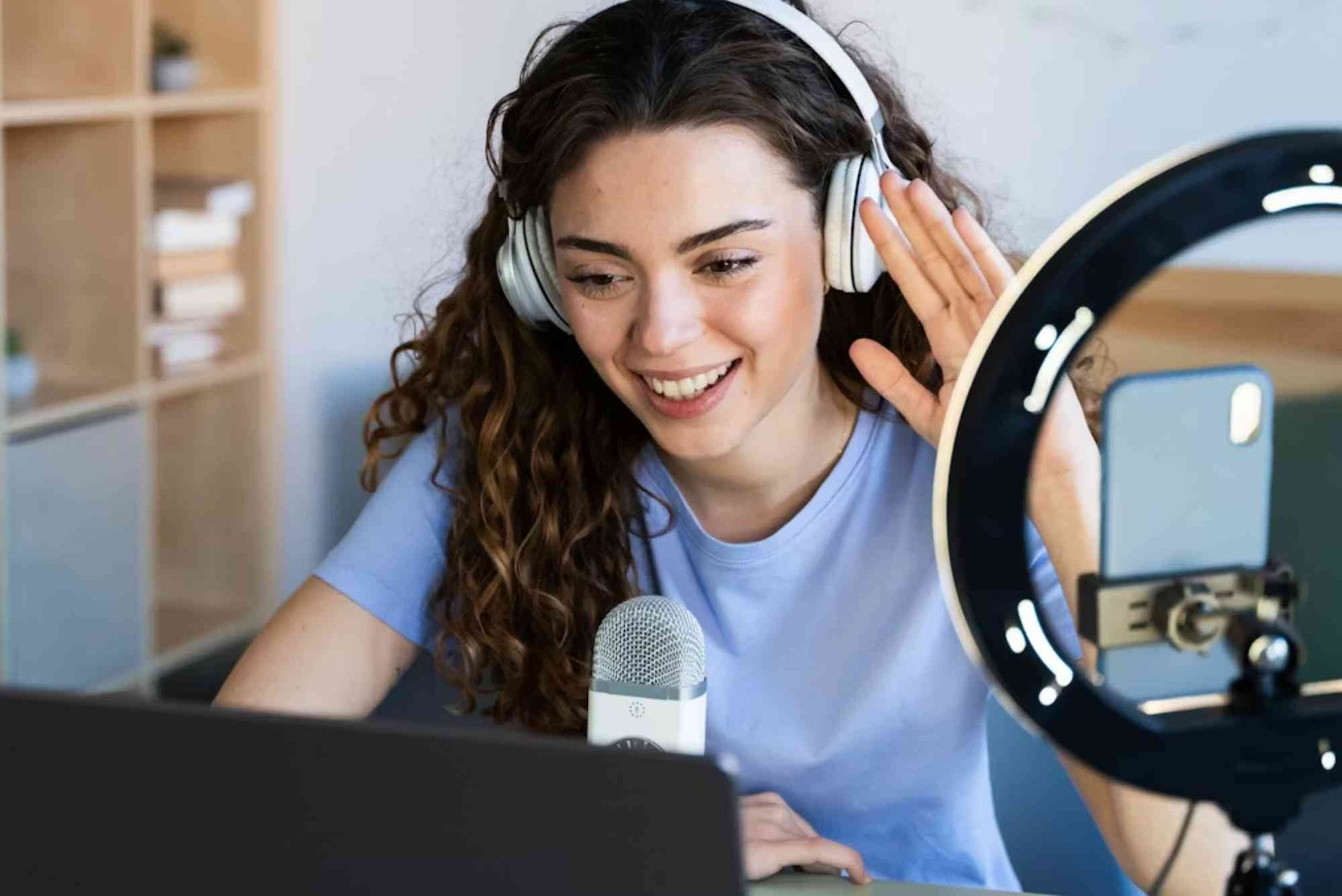 Why Consistent Publishing Improves Online Visibility