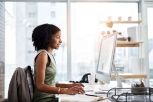 How Industry Conferences Can Support Guest Posting